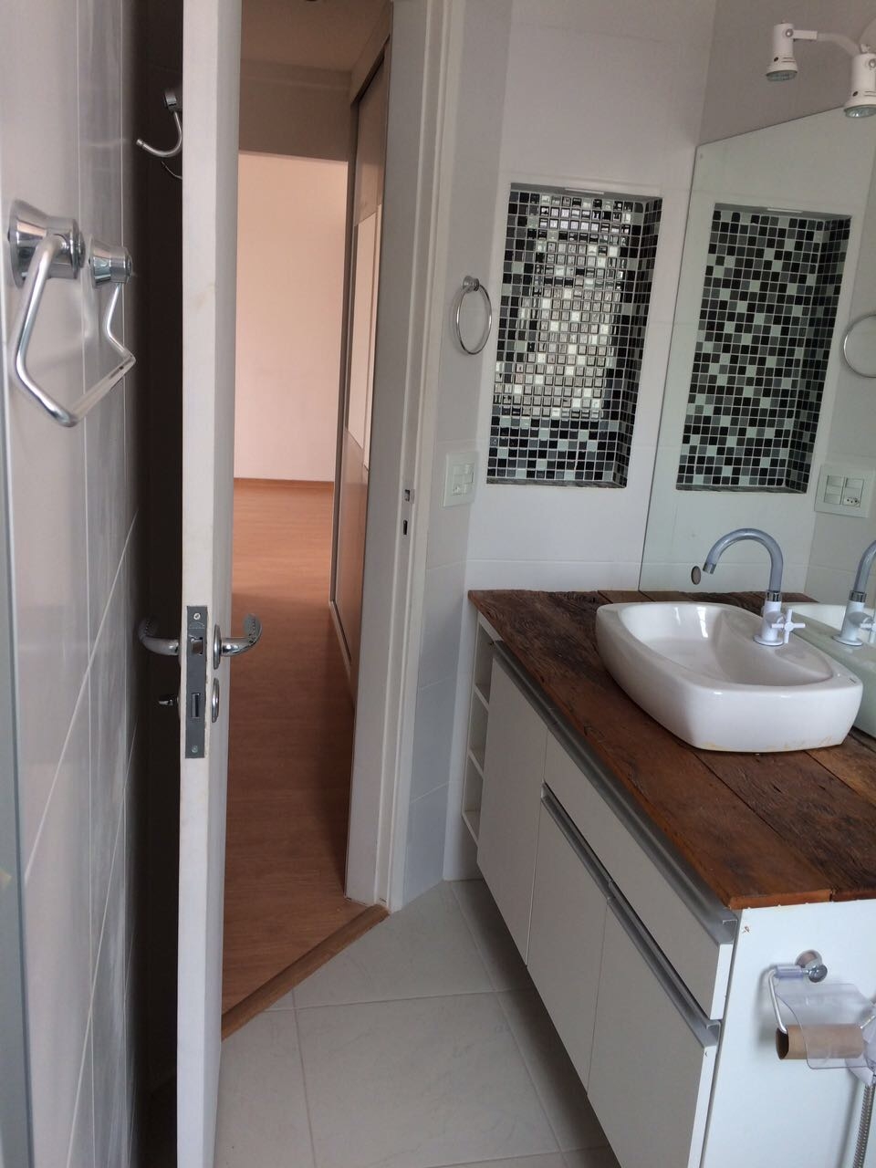  Clique aqui para ver as fotos do Apartamento na Alto da Lapa de 1 Dorm. e 1 vaga  | AP-29