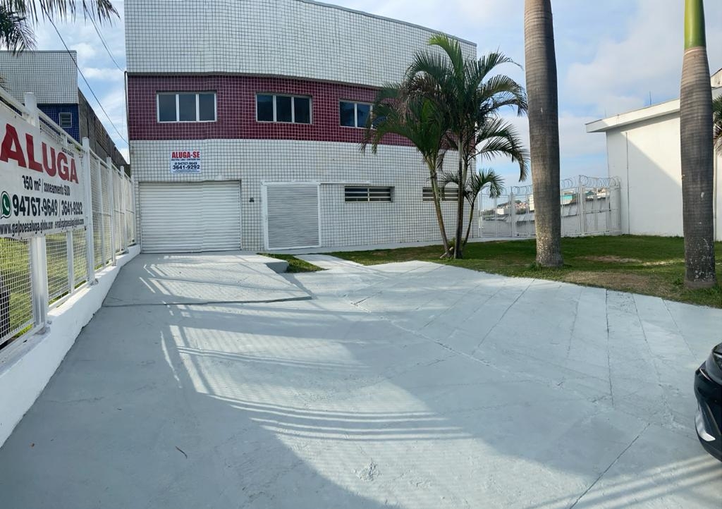  Clique aqui para ver as fotos do Galpão de 750m² de área construída em 1.400m² de terreno em Barueri | GALP-14