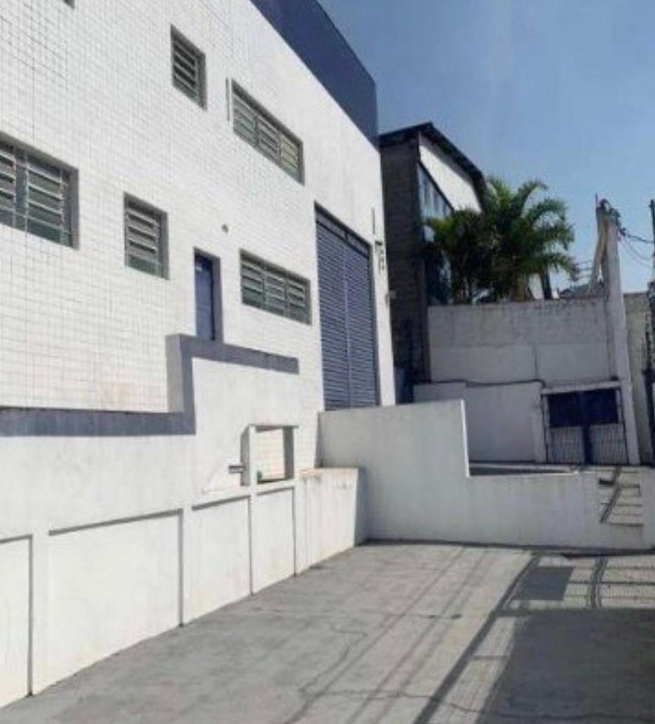  Clique aqui para ver as fotos do Galpão de 750m² de área construída em 1.000m² de terreno em Barueri | GALP-05