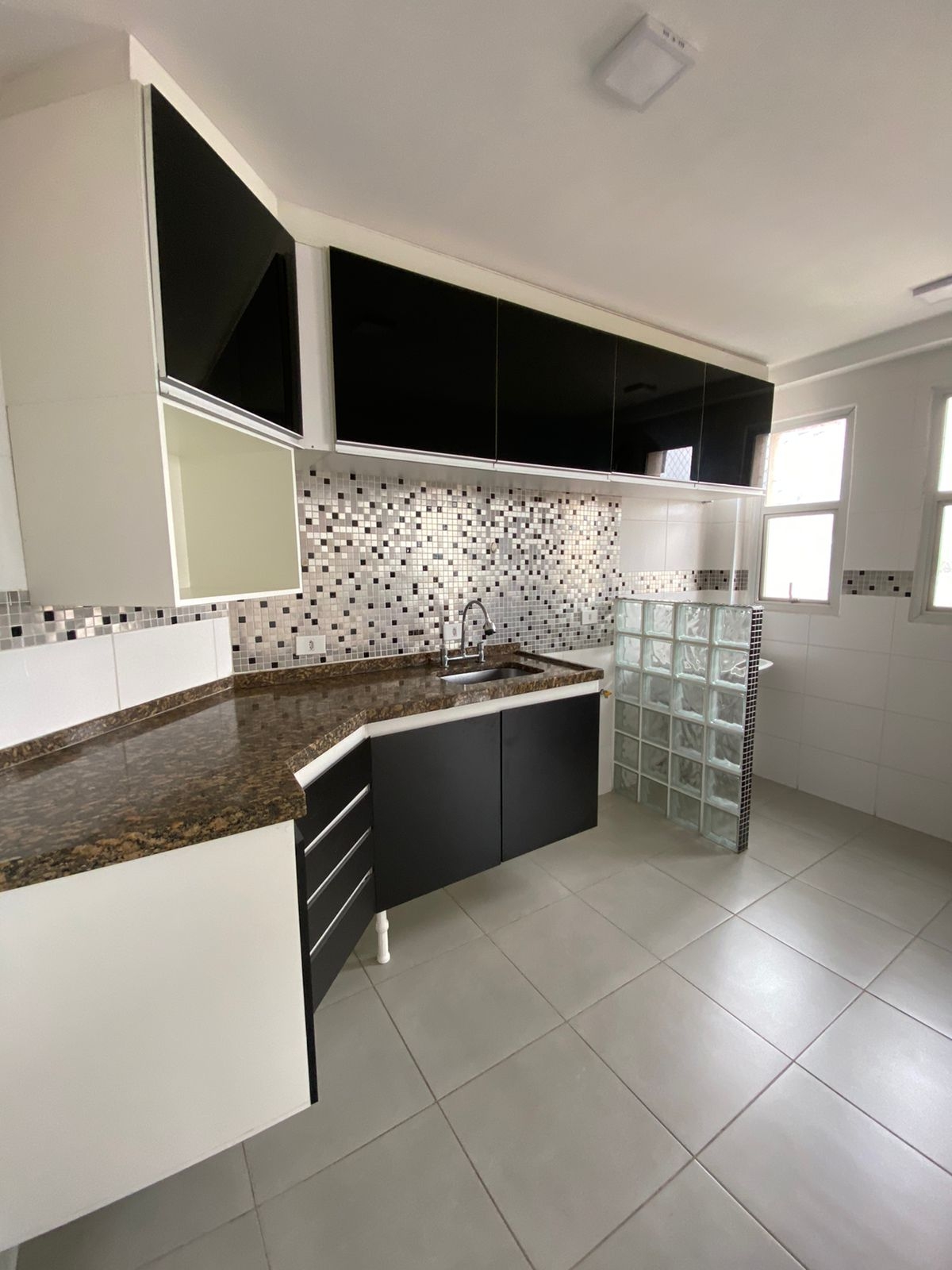  Clique aqui para ver as fotos do Apartamento na Alto da Lapa de 1 Dorm. e 1 vaga  | AP-32