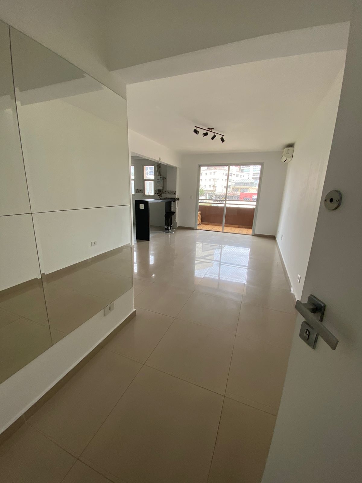  Clique aqui para ver as fotos do Apartamento na Alto da Lapa de 1 Dorm. e 1 vaga  | AP-32